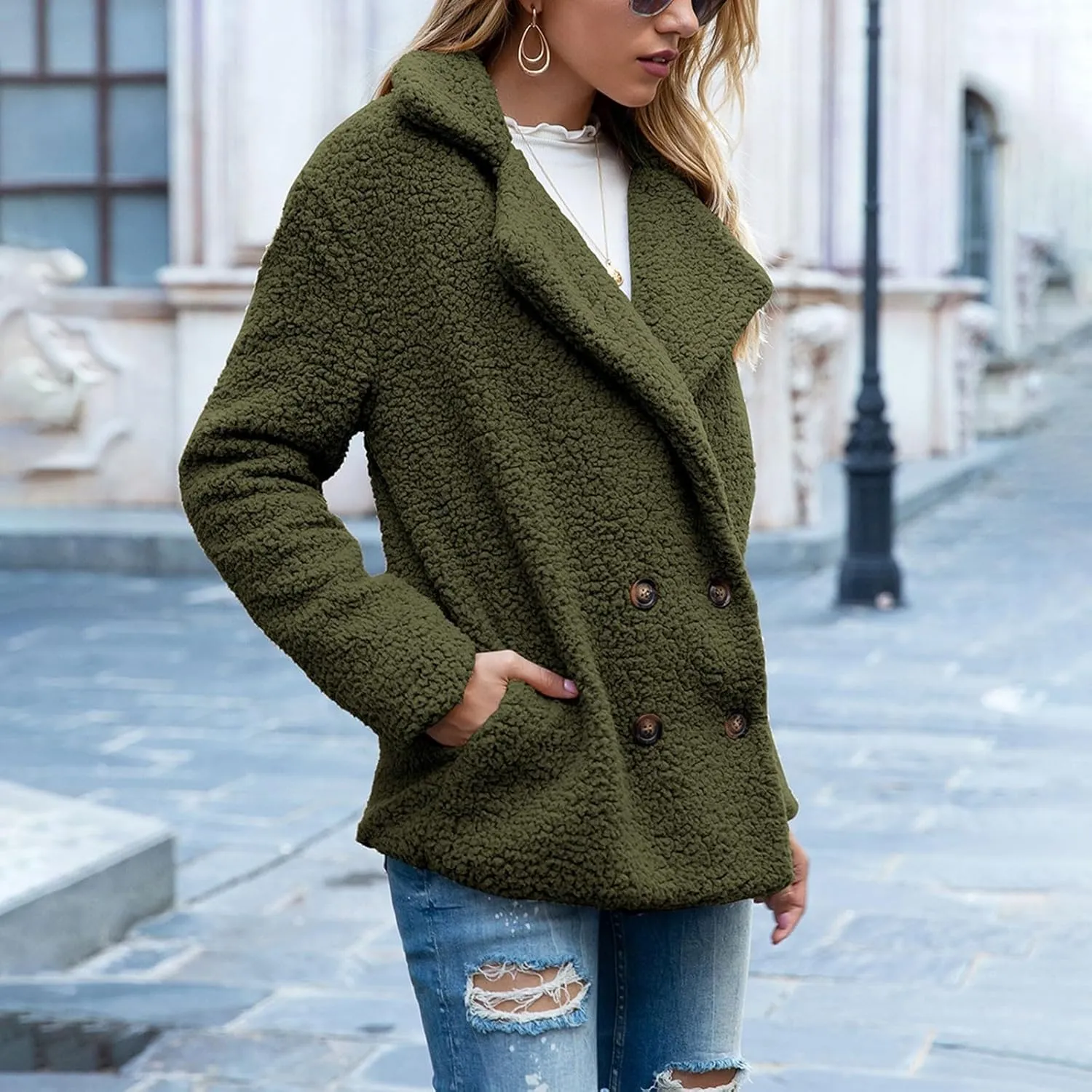 Sherpa Jacket Women Button Down Fuzzy Fleece Jacket with Pockets Winter Casual Lapel Neck Faux Fur Coat Outerwear