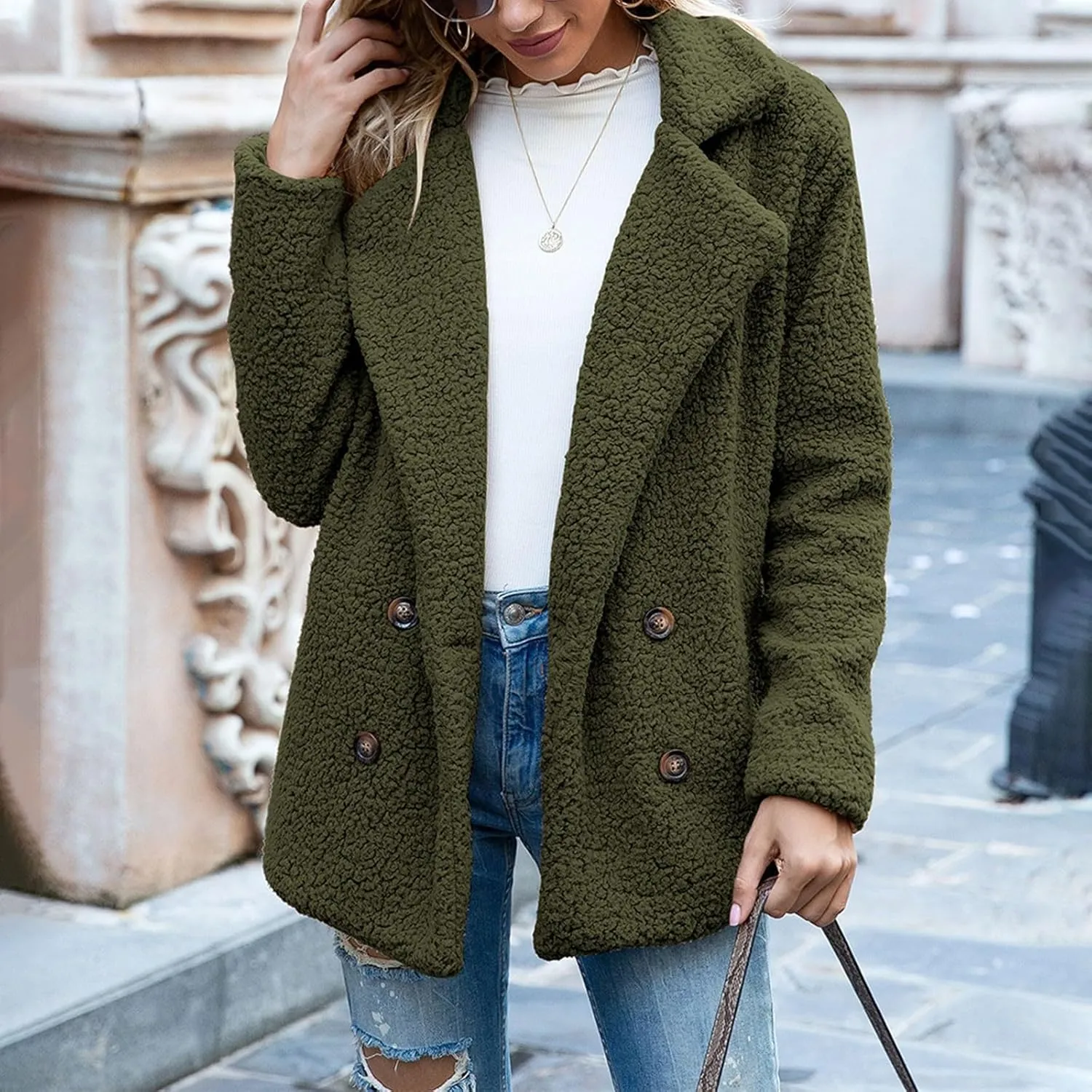 Sherpa Jacket Women Button Down Fuzzy Fleece Jacket with Pockets Winter Casual Lapel Neck Faux Fur Coat Outerwear