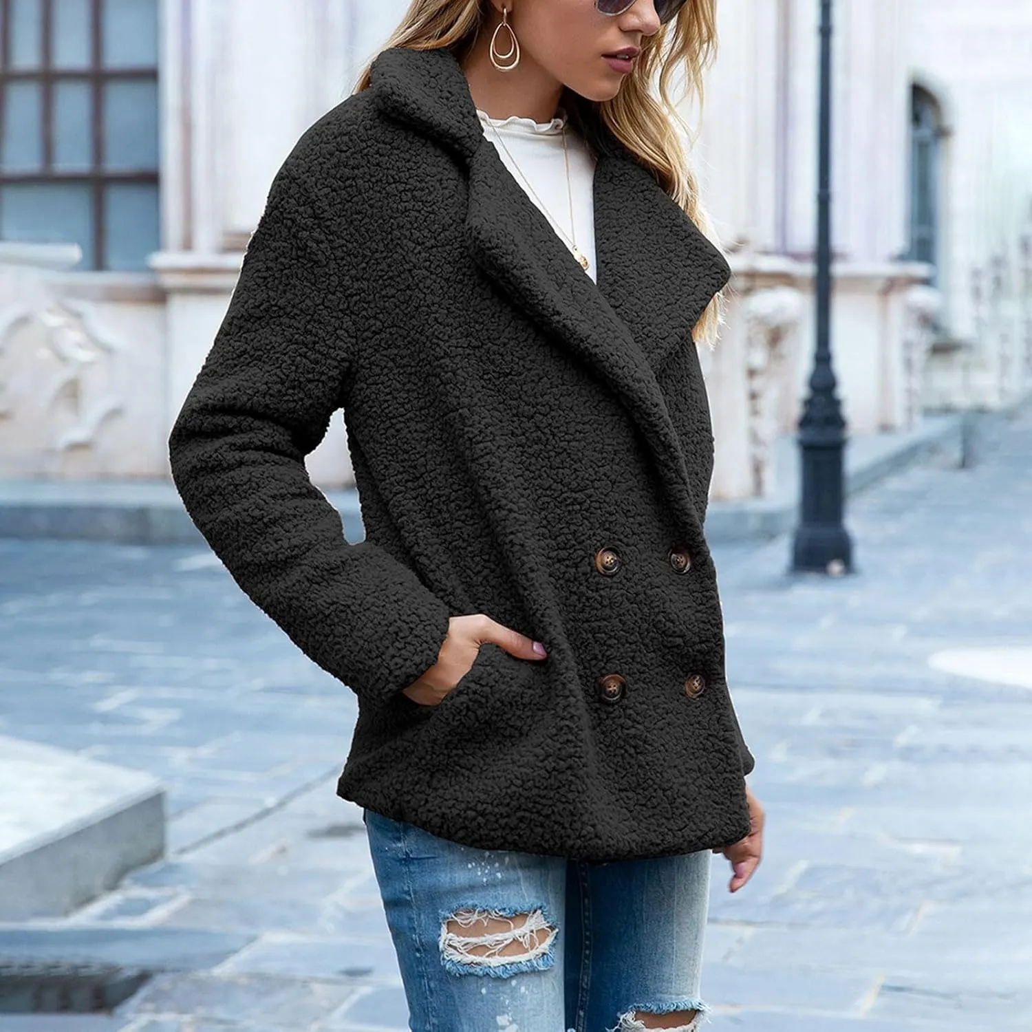 Sherpa Jacket Women Button Down Fuzzy Fleece Jacket with Pockets Winter Casual Lapel Neck Faux Fur Coat Outerwear
